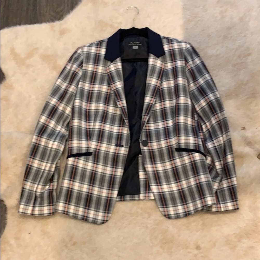 Tahari Blazer